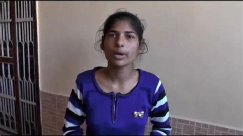 indian sisters filmed fighting back against men harassing them on bus national globalnews ca