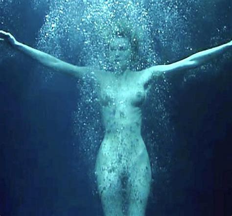 Rebecca Romijn Nude Scene In Rollerball Scandalplanet Xhamster My Xxx
