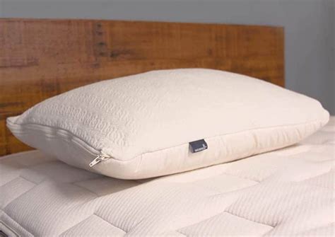 14 Best Organic Pillows According To Bedding Experts