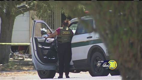 Fresno County Sheriffs Deputies Investigate A Homicide In Mendota