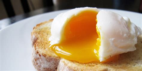 3 Tricks For The Most Perfect Poached Eggs | HuffPost