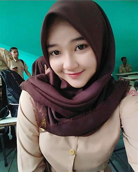 Dewi Andini Hijaber Manis Dan Romantis Hijaber Instagram