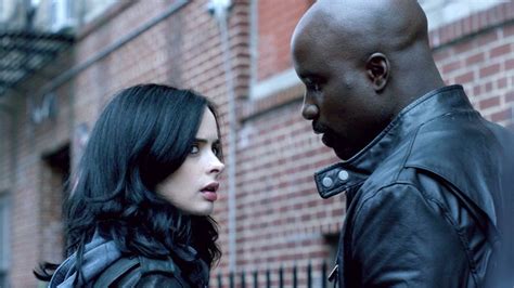 Insanely Accurate Luke Cage And Jessica Jones Cosplays Have Fans