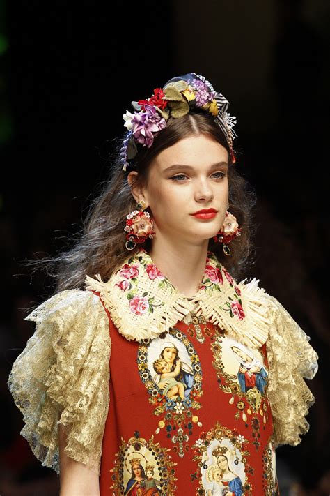 Dolce Gabbana Spring Ready To Wear Fashion Show With Images