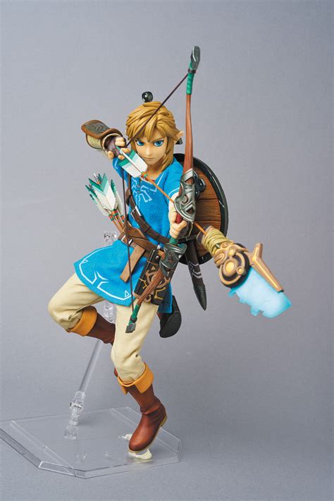 New photos of the Zelda: Breath of the Wild Link figure from Medicom 