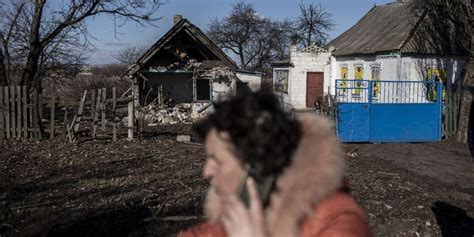In Eastern Ukraine Life Under Shelling By Russian Backed Forces Becomes Untenable For Many Wsj