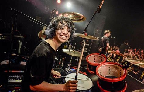 One Ok Rock Member Tomoya Apologizes For Past Hookup With High School Student Arama Japan