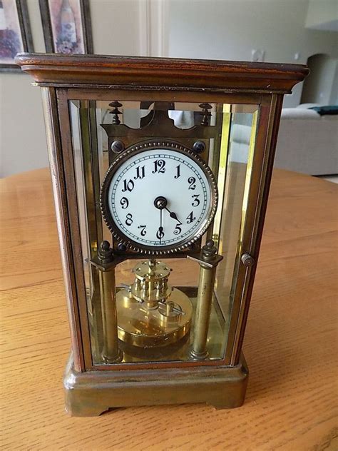 What Are Antique Mantel Clocks