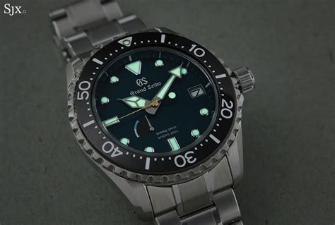 The term vernal is latin for spring and equinox is latin for equal night. 15 according to a facebook study, couples are most likely to break up in the spring and two weeks before christmas.the lowest breakup time was christmas day and from august through october. Up Close with the Grand Seiko Spring Drive Diver Asia ...