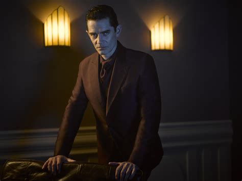 Freeze, and bruce wayne uncovers more secrets from his. Gotham Season 2: Who Killed Bruce Wayne's Parents? | Den ...