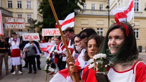Belarus Protests Why Poland Is Backing The Opposition Bbc News