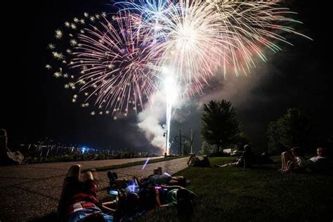 14 Fourth Of July Fireworks Displays Not To Miss In Michigan