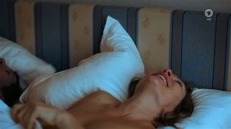 Nude Video Celebs Aglaia Szyszkowitz Sexy Kein Herz Fur Inder 2017