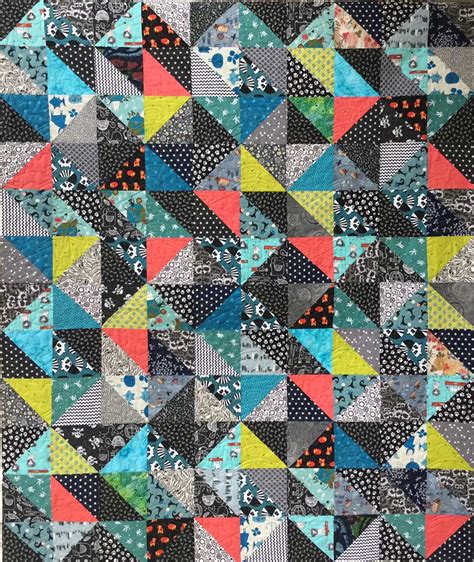 Fabadashery Longarm Quilting Sherrys Half Square Triangle Quilt