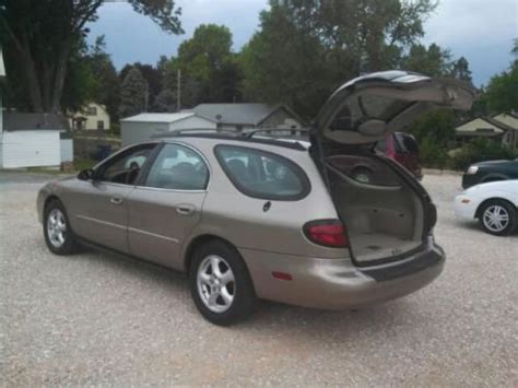 Sell Used 2002 Ford Taurus Se In 827 W Kearney St Springfield