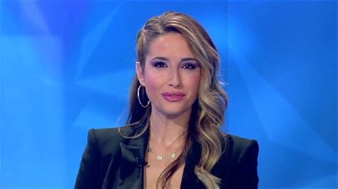 La giornalista e conduttrice, volto di punta . Giorgia Rossi - Sport Mediaset 18 - TELEGIORNALISTE FANS ...