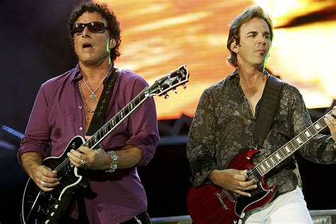 Journeys Neal Schon Files Suit Against Jonathan Cain Over Band Credit