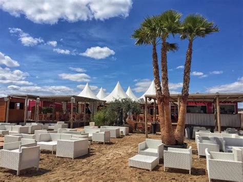 Find on the map and call to book a table. La Voile Rouge, Narbonne-Plage - route de Gruissan ...