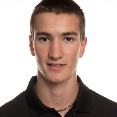 Yanni gourde qui a joué pour lui 4 saisons à victoriaville, nicolas roy, marc denis et plusieurs autres tenaient à le féliciter. nicolas roy search results - CVgadget.com
