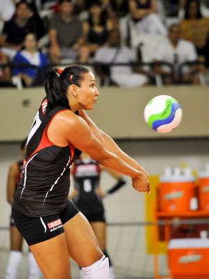 Jogadora da seleção brasileira de vôlei! Com grande atuação de Tandara, Sesi-SP vence Vôlei Amil ...