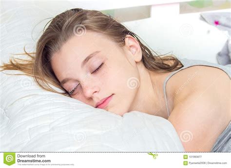Pics Of Teen Girls Sleeping