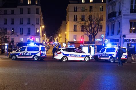 After Paris Attacks Parisians Use Hashtag To Offer Shelter Wired