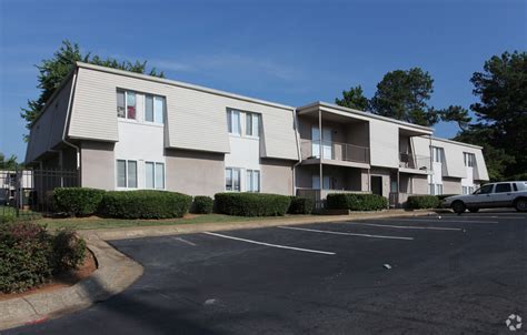 North decatur is a terrific choice for your new apartment. The Parc at Glenwood Apartments For Rent in Decatur, GA ...