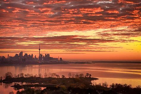 People In Toronto Couldnt Stop Taking Photos Of This Mornings