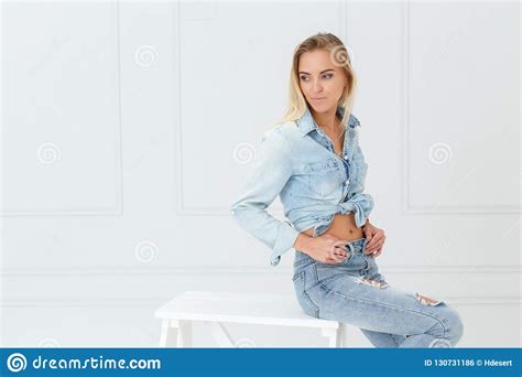 14 Woman In Ripped Jeans Ripped Jeans Scenes Behind Making Denimology