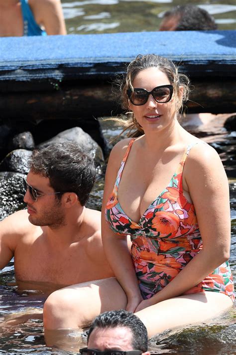 Kelly Brook Puts On Sizzling Display As She Flaunts Major Cleavage In