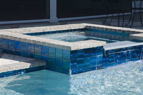 Modono Color Shifting Tiles Can Be Used In Pools And Spas Pattern Padua