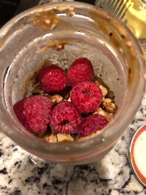An easy step by step tutorial on how to make overnight servings 1 jar. overnight oats: Directions, calories, nutrition & more | Fooducate