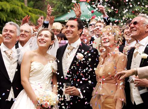 10 Thoughtful Ways To Increase Guests Comfort On Your Wedding Day