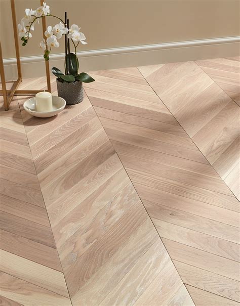 Park Avenue Chevron Frosted Oak Brushed Oiled Solid Wood Flooring