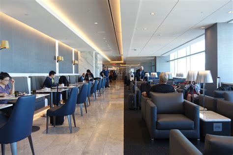 Review United Polaris Lounge In San Francisco Sfo The Points Guy
