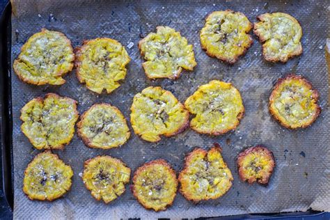 Baked Patacones Recipe {green Plantain Chips} With Tropical Salsa Food To Glow