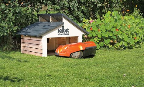 Hallo, sie kaufen hier ein sehr stabiles carport/garage für einen mäheroboter. DIY Mährobotor-Garage selber bauen | Mähroboter garage ...