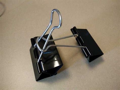Diy Binder Clip Cell Phone Stand With Room For Usb Diy Phone