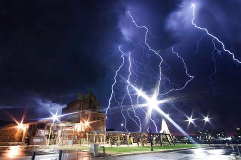 Adelaide Lightning Storm Pictures South Australia Strange Sounds