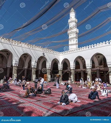 Muslims Praying In Quba Mosque Editorial Image Image Of Asia