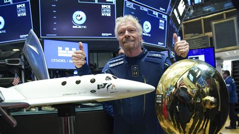 Richard Branson To Lead Virgin Galactics Commercial Space Flights As Ticket Deposits Reopen