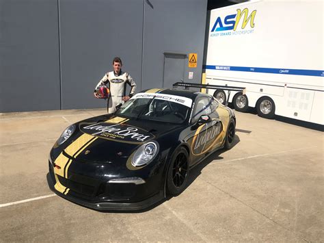 Gt3 Cup Challenge Kick Starts New Era At The Bend Porsche Michelin