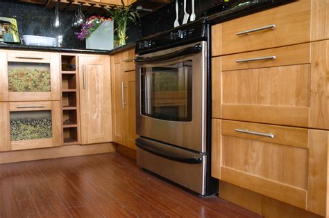Home improvement• kitchen• kitchen decorating & diy. Oak Kitchen Cabinets | Oak kitchen cabinets, Kitchen cabinets