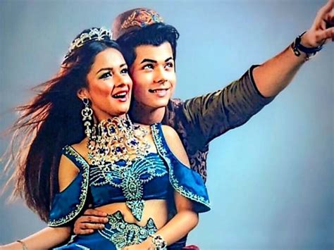 Siddharth Nigam And Avneet Kaur Wallpapers Wallpaper Cave