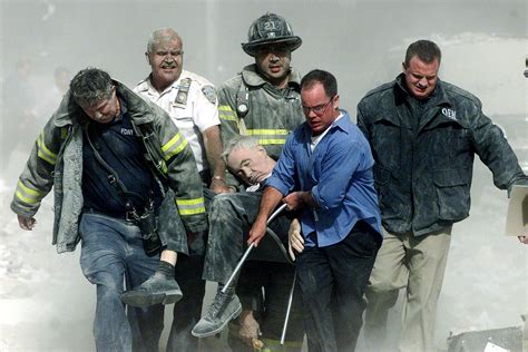 These Images Show Horror And Heroism In New York On 911 19 Years Ago
