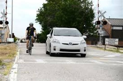 Safety Official Bicyclists Motorists Are Safest When They Share The