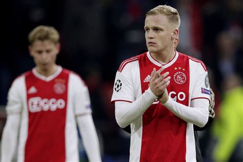 Compare donny van de beek to top 5 similar players similar players are based on their statistical profiles. Donny van de Beek reacts to Tottenham Hotspur's ...