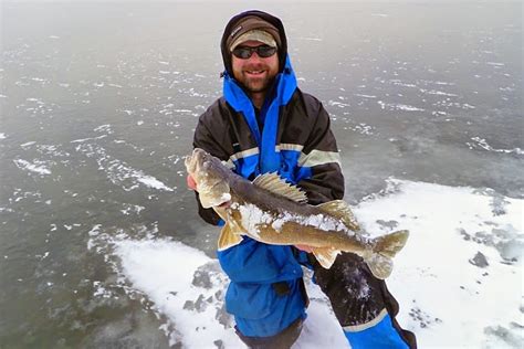 Ice Fishing Montanas Noxon Reservoir Montana Hunting And Fishing