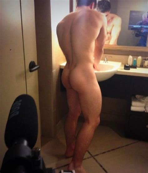 Sexy Muscle Man With A Bubble Butt Nude Selfie Blog