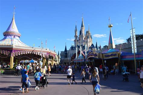 Top 5 Places To Have A Picnic Lunch In Magic Kingdom At Walt Disney